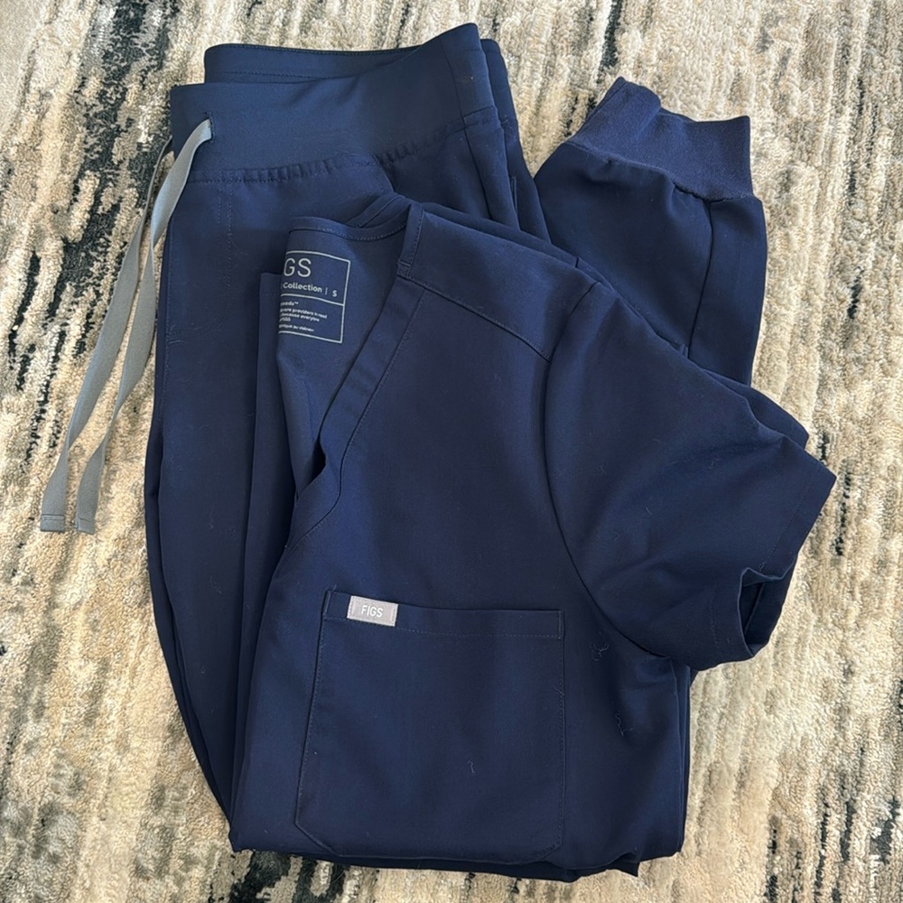 Figs Women’s Zamora Jogger and Catarina Scrub Set Small